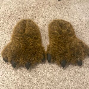 Furry bear, claw shoes